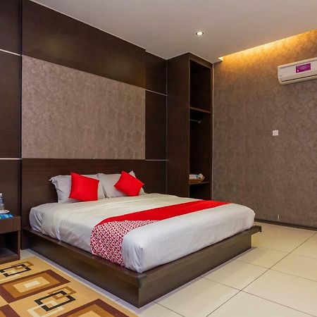 Remember Hotel Bukit Gambir Exterior foto